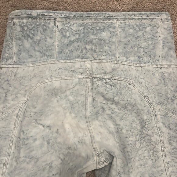 Lululemon Fast and Free Tight 25" *Nulux in City Grit White Blue Fog - size 6 - Picture 7 of 11